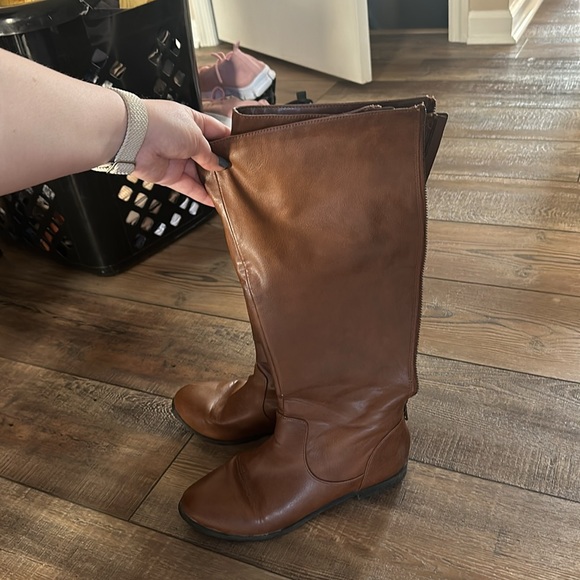 Tan wide calf boots - Picture 2 of 2